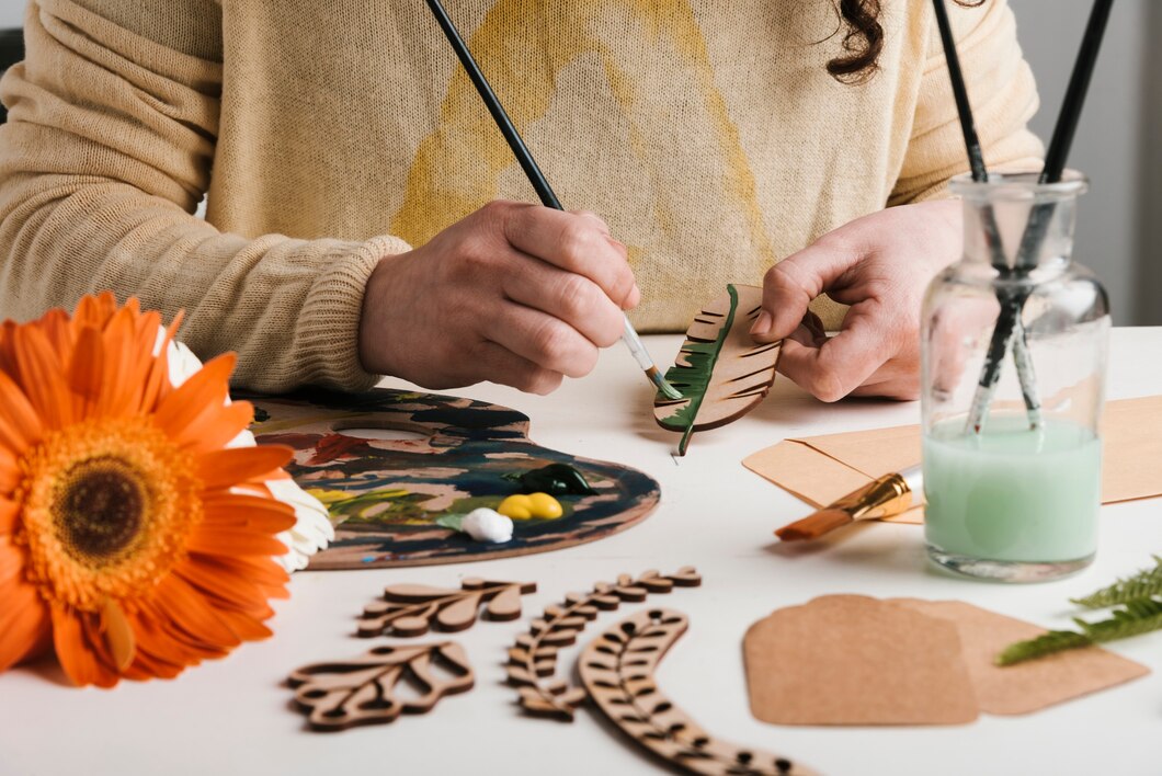 wooden-art-pieces-painting-process_23-2148271008 wooden-art-pieces-painting-process_23-2148271008